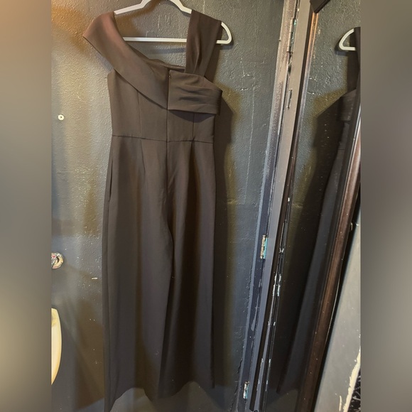 Women’s Eliza J Black Off-Shoulder Jumpsuit Size 4 - Picture 6 of 6